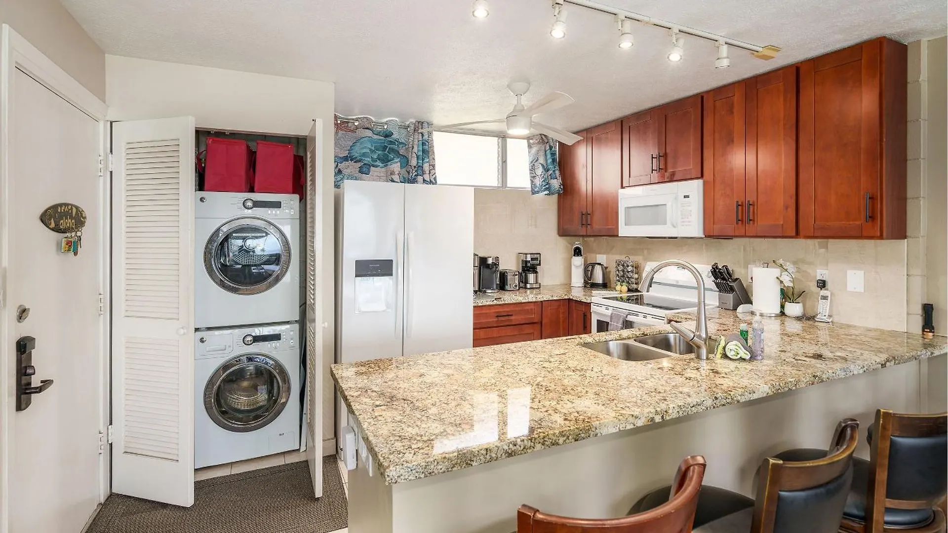 Haleakala Shores A-302 Wailea  Feriehus